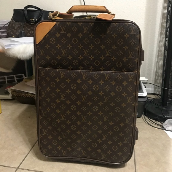 louis vuitton luggage pegase 55